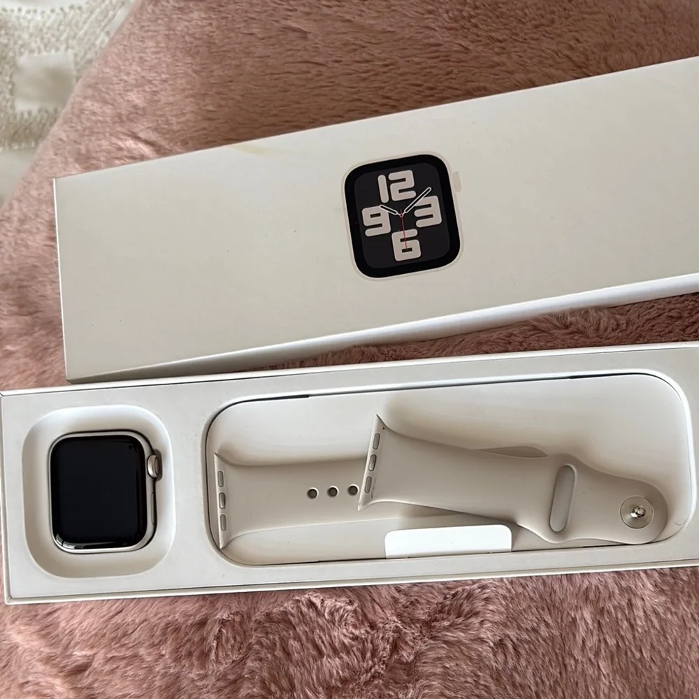 Apple Watch with Black Face and White Band - Picture 1 of 1
